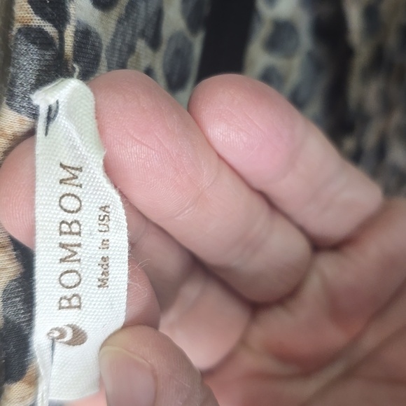 Bombom Leopard Print Women's Top, Size L - Picture 3 of 4